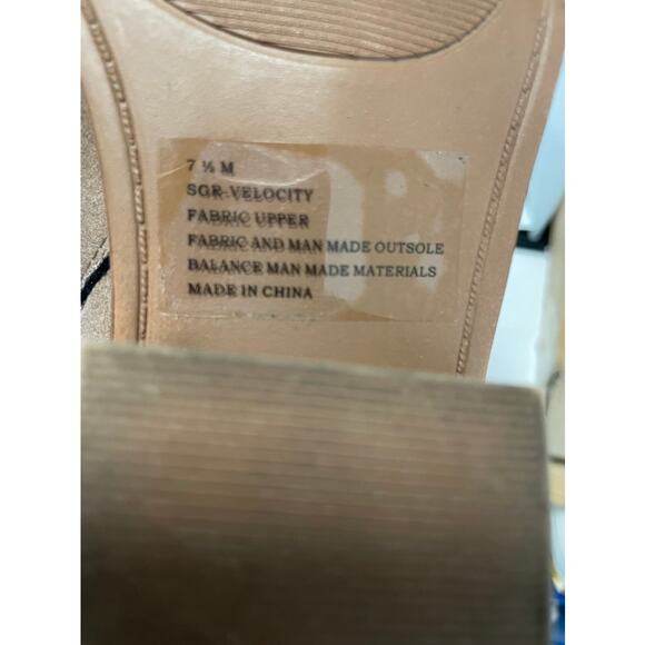 Sugar Velocity Tan Faux Suede Buckle Strap Studded Booties Block Heel 7.5M - Picture 7 of 7